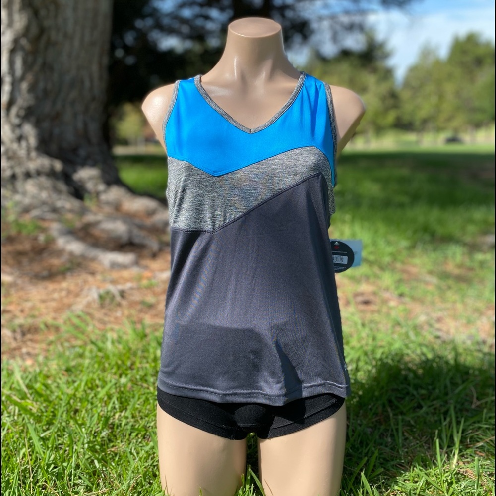 Bollé~NWT Medium gray~blue~ athletic Razorback tank top